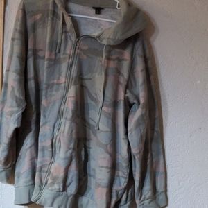 Torrid size 5 pink light green camo hoodie
